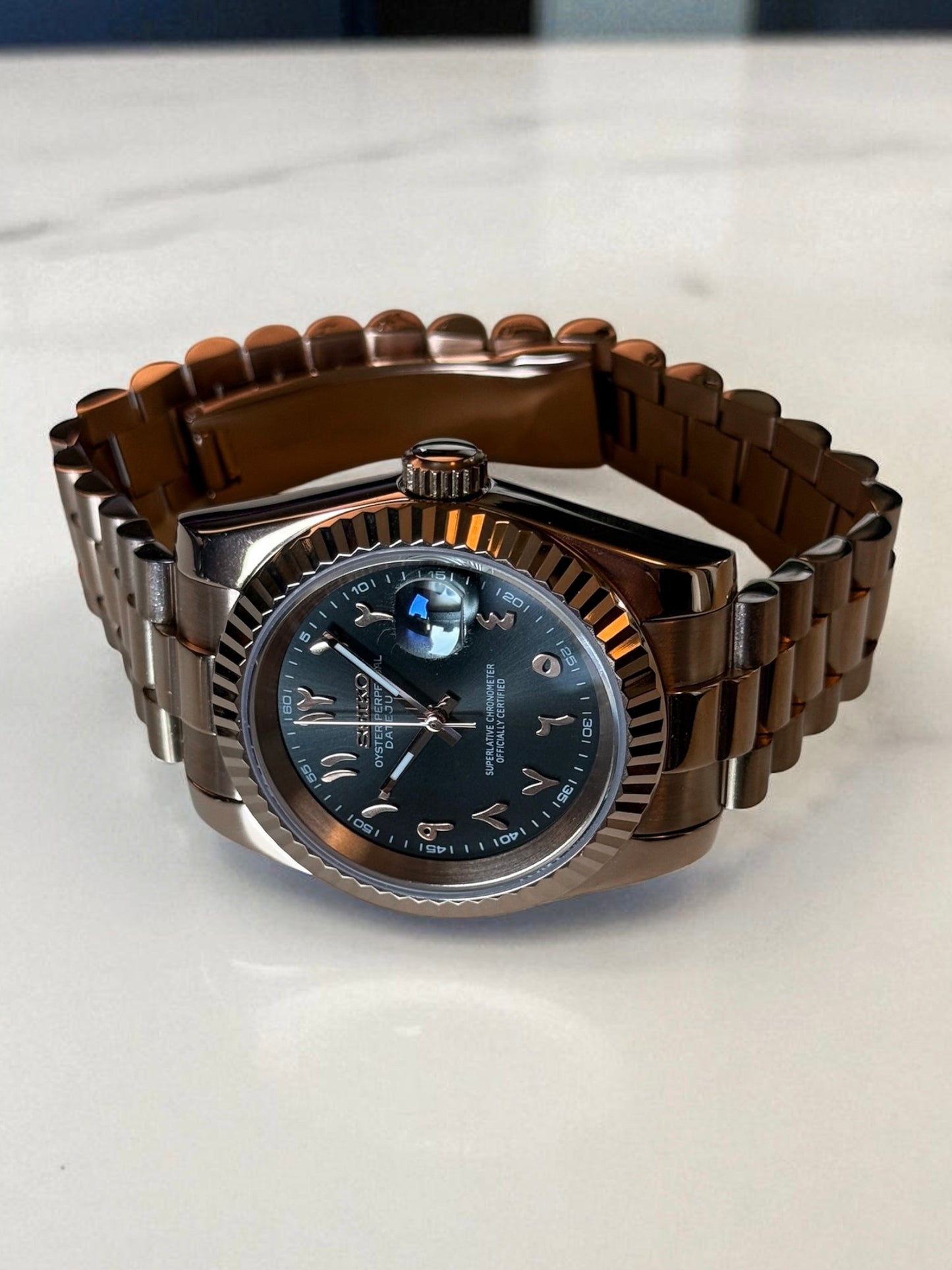 (På lager) Rosegold "Black Arabic" President Mod