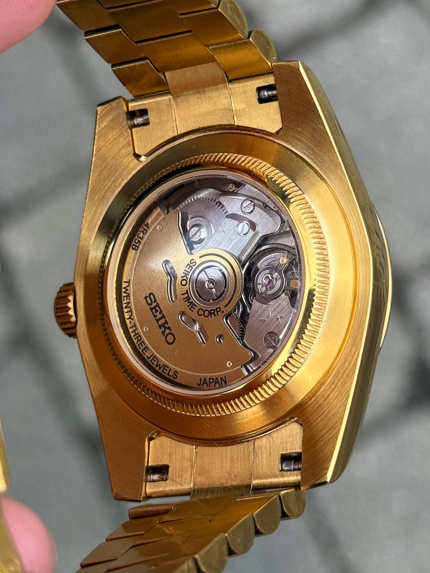 (På lager) Gold "Black Dial" President Mod