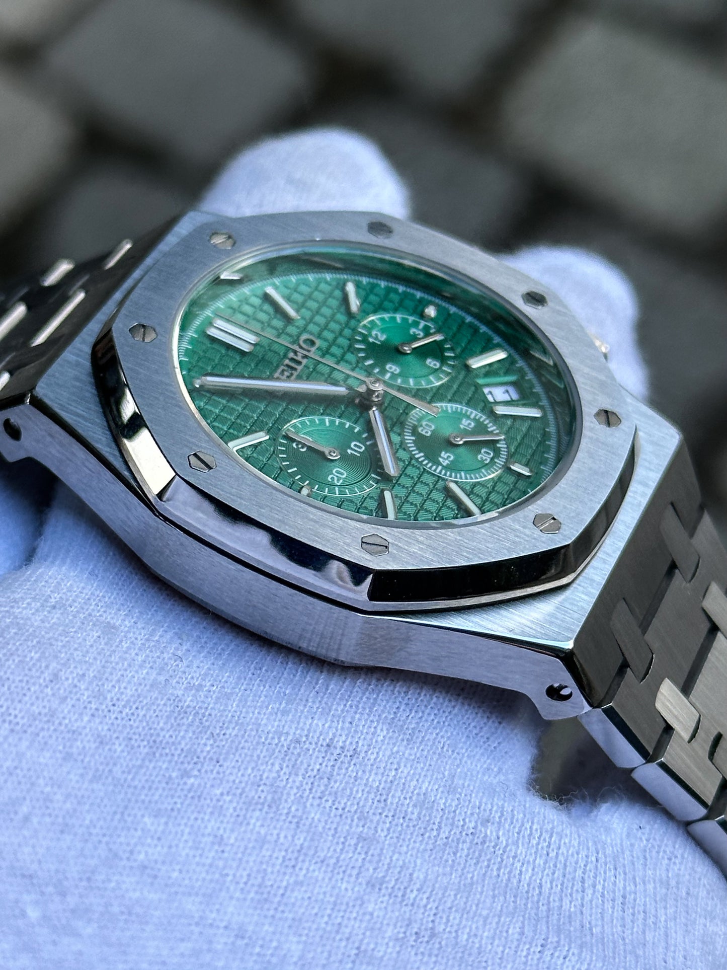 (PRE ORDER) "Emerald" Royal Oak Chronograph Mod