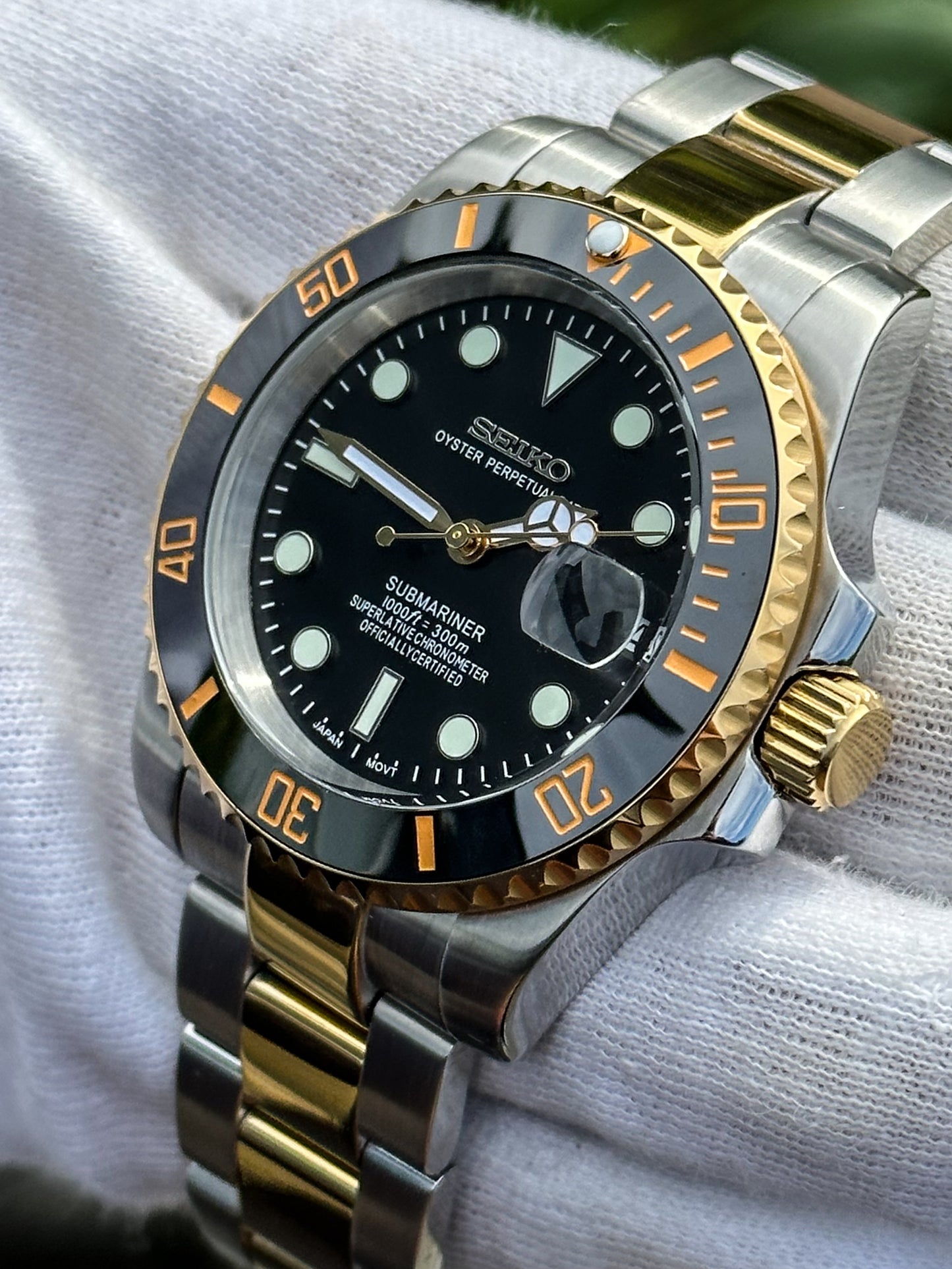 (PRE ORDER) "Black &amp; Gold" Two Tone Submariner Mod