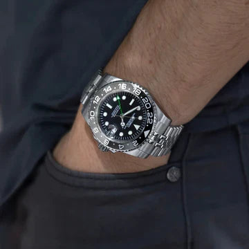 ’Bruce Wayne’ GMT-Master II Mod