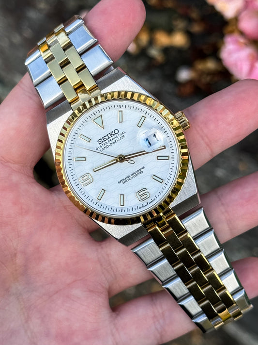 (På lager) Two Tone "White Dial" Land-Dweller Mod