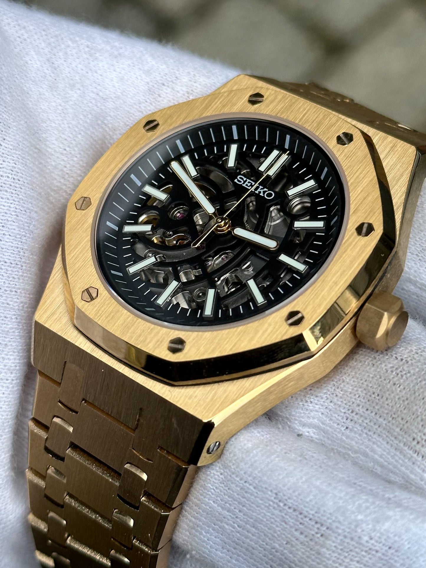 (PRE ORDER) Gold "Skeleton" Royal Oak Mod