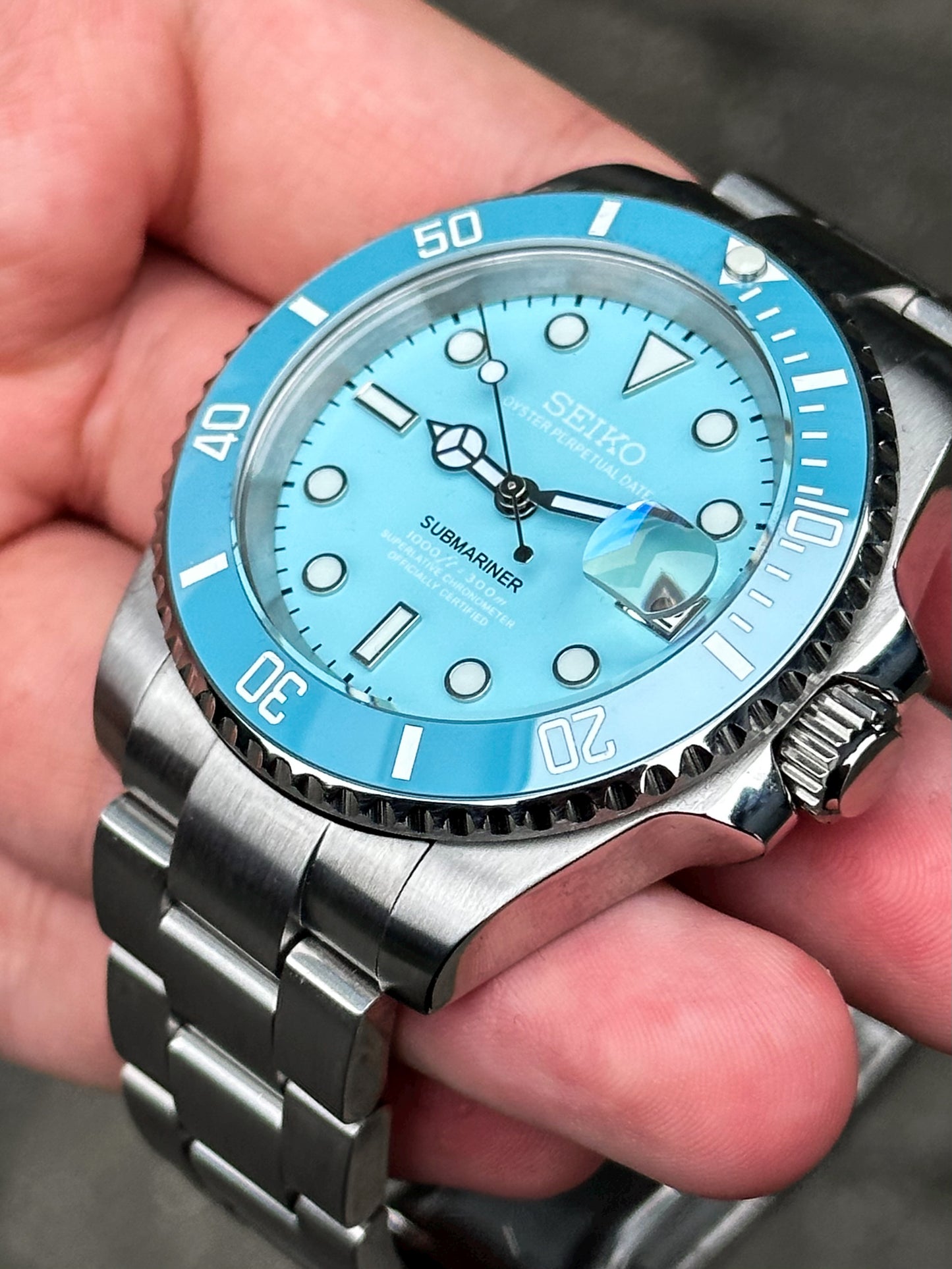 (PRE ORDER) "Ice Blue" Submariner Mod