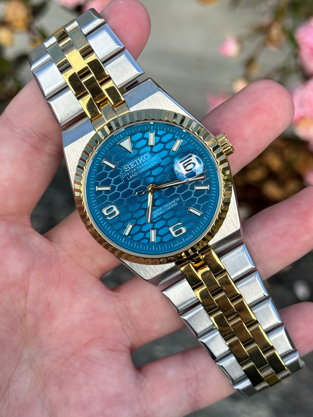 (På lager) Two Tone "Blue Dial" Land-Dweller Mod