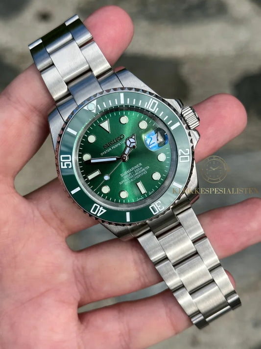 ’Hulk’ Submariner Mod